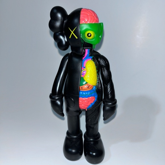Kaws (Original Fake) - Picture 2 of 8